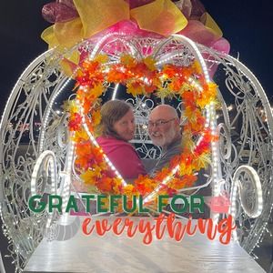 Meet your Posher, Dee